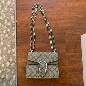 Gucci Dionysus GG Supreme Mini Bag